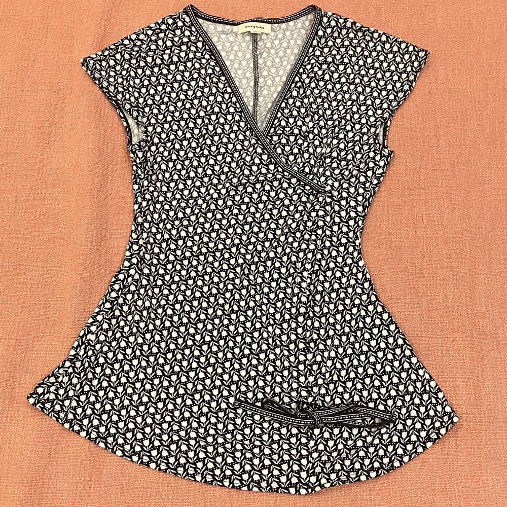 Max Studio tulip patterned soft & stretchy Black & White Wrap look Blouse